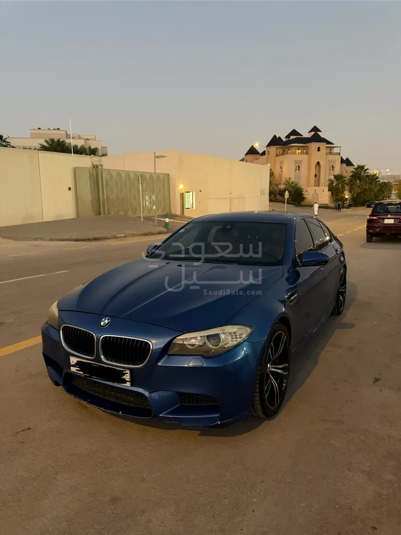 2013 بي ام دبليو الفئة ام إم 5