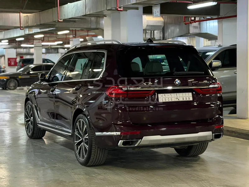 2022 BMW X Series 7