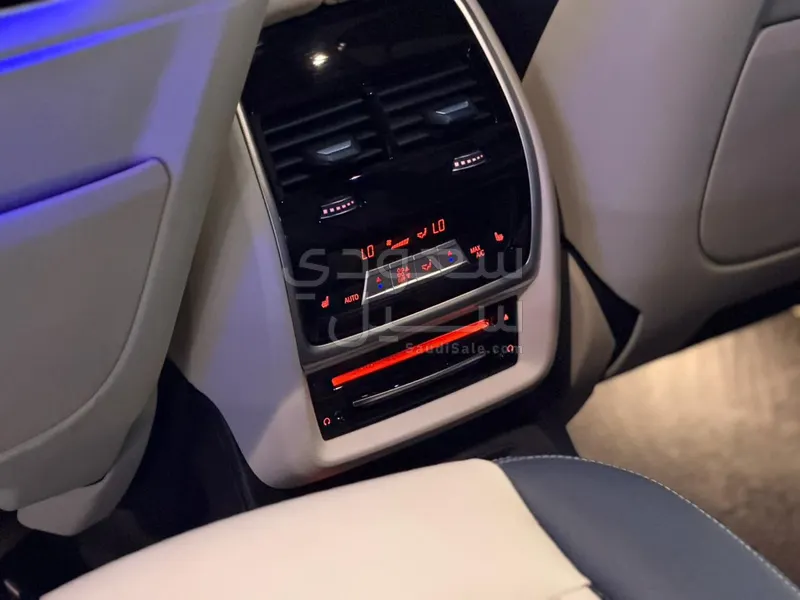 2022 BMW X Series 7