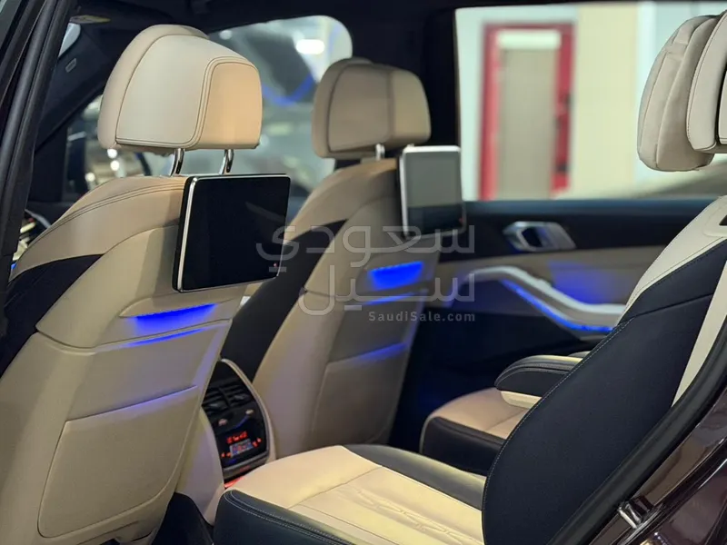 2022 BMW X Series 7