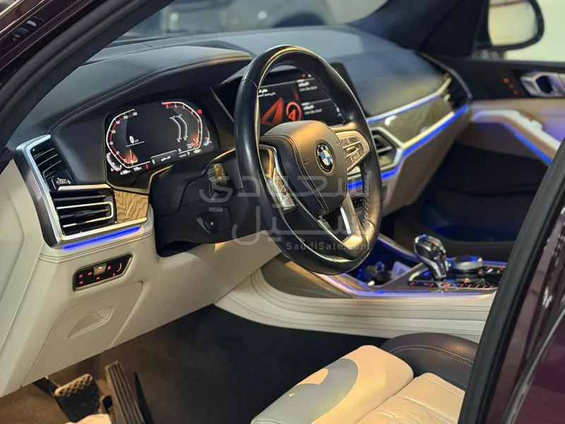 2022 BMW X Series 7