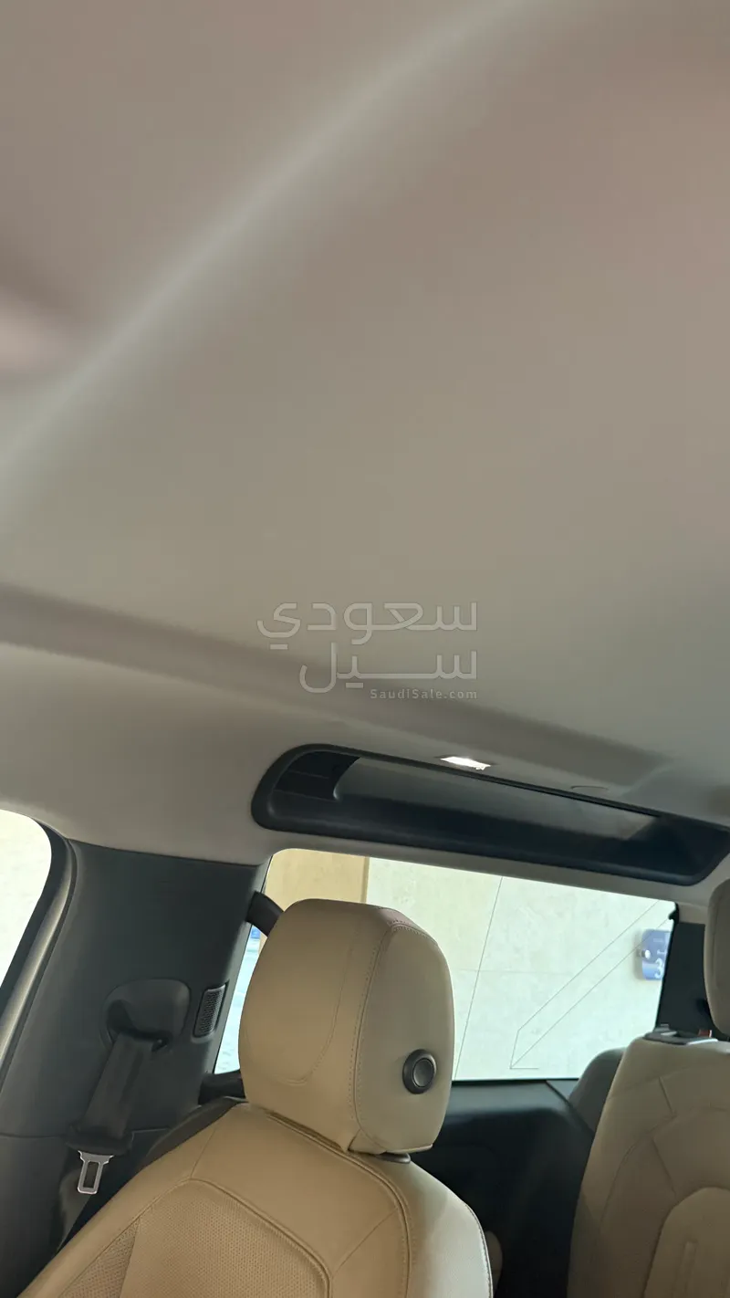 2021 لاند روفر ديفيندر اس