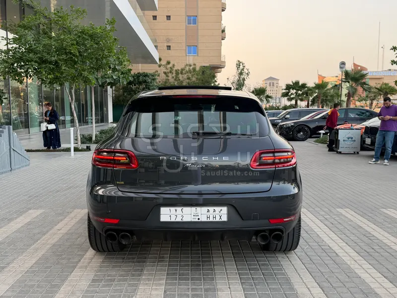 2018 بورش ماكان