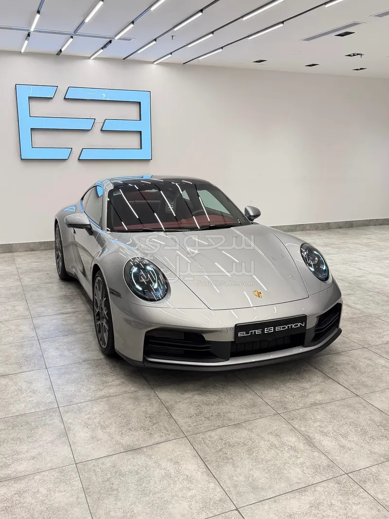 2025 بورش 911 كاريرا