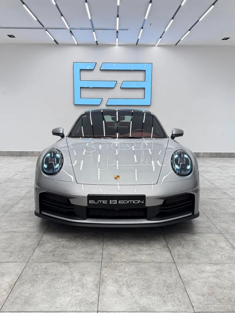 2025 بورش 911 كاريرا
