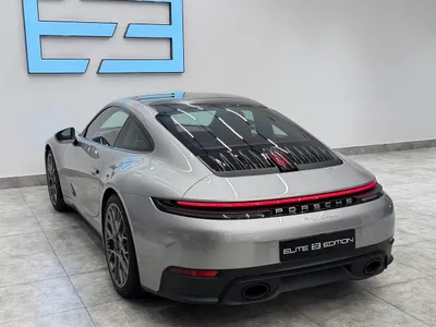 2025 بورش 911 كاريرا