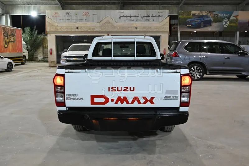 2016 ايسوزو دي ماكس غماره