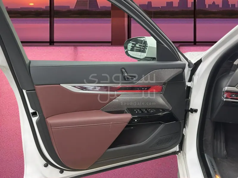2026 بي ام دبليو الفئة السابعة 735أي