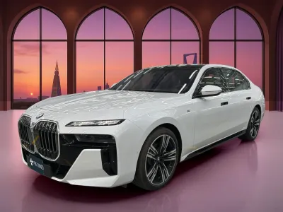 2026 بي ام دبليو الفئة السابعة 735أي