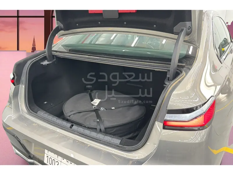 2026 بي ام دبليو الفئة السابعة 740أي