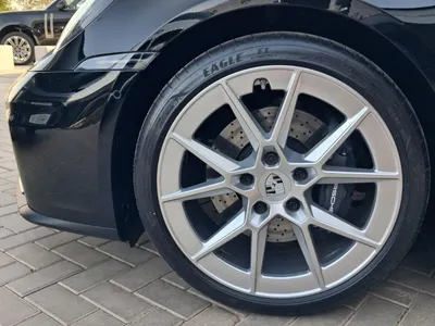 2025 بورش 911 كاريرا 4