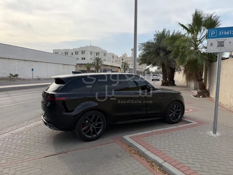 2023 لاند روفر رينج روفر سبورت اس اي