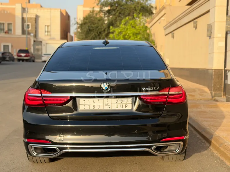 2016 بي ام دبليو الفئة السابعة 740 إل أي