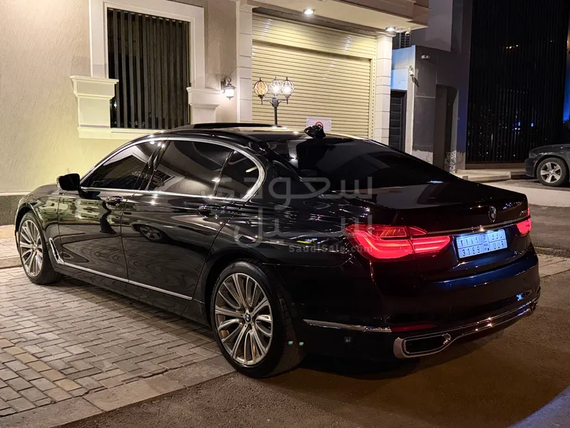 2016 بي ام دبليو الفئة السابعة 740 إل أي