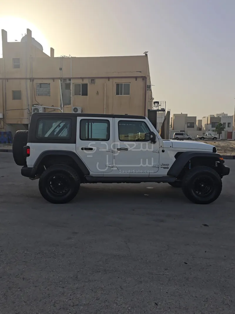 2021 جييب رانجلر سبورت