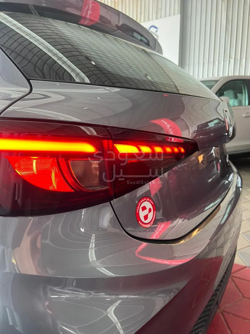 2025 MG Cross 3
