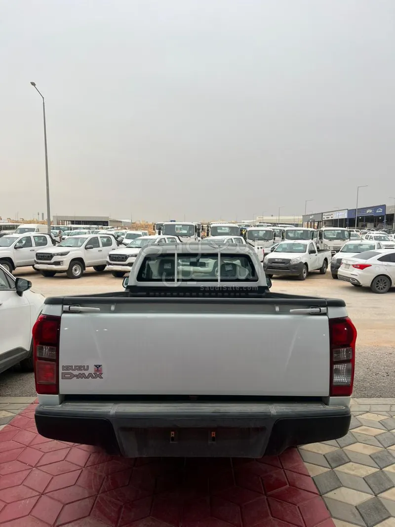 2025 Isuzu Pickup Single Cab