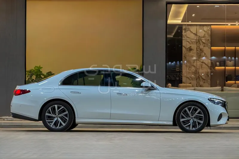 2024 Mercedes-Benz E 200
