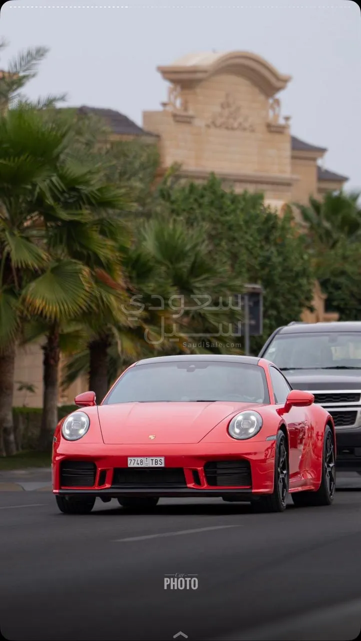 2025 Porsche 911 Carrera