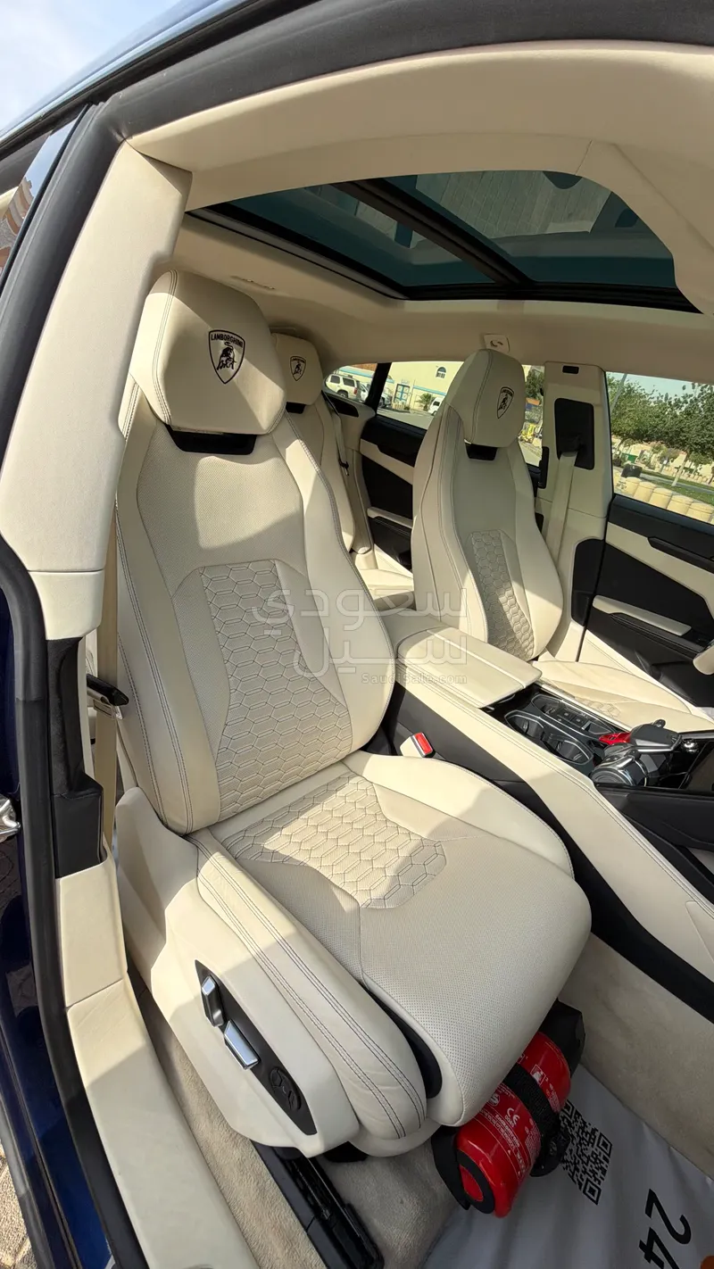 2022 Lamborghini URUS
