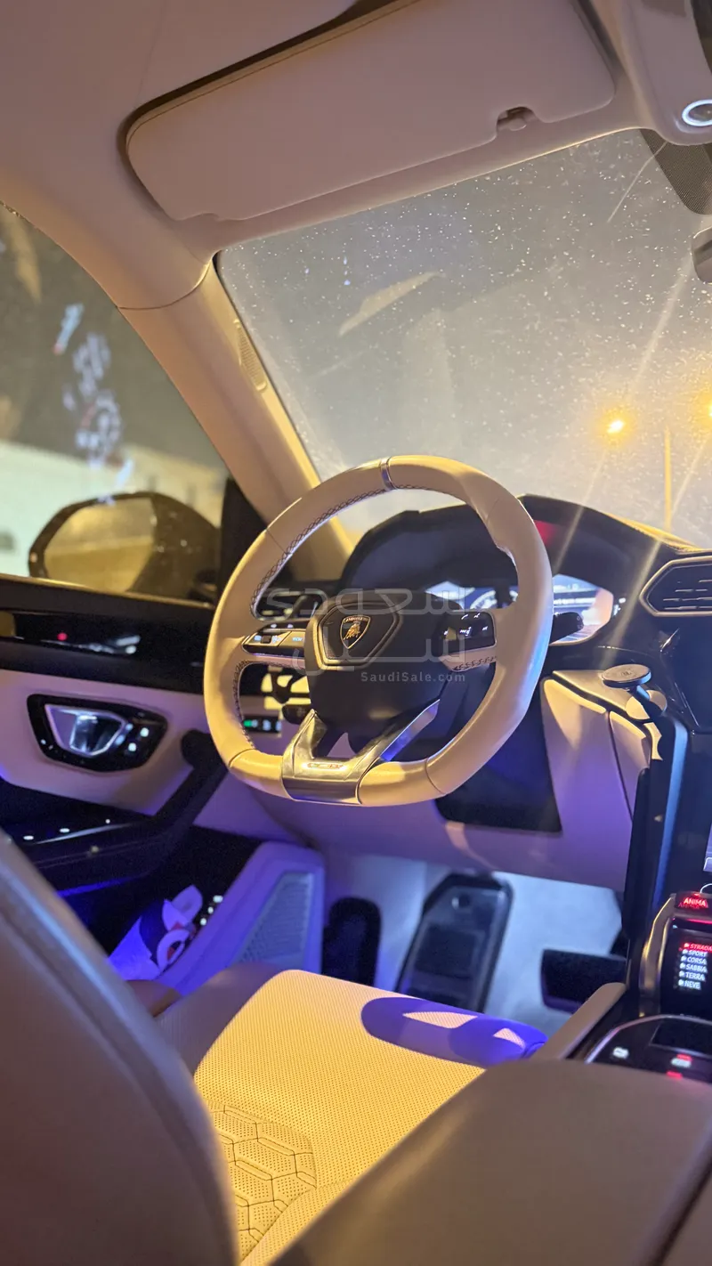 2022 Lamborghini URUS
