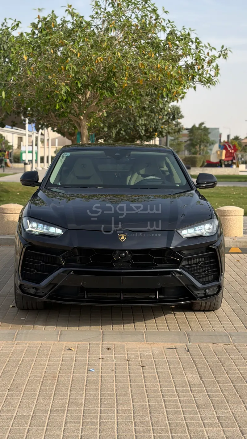 2022 Lamborghini URUS