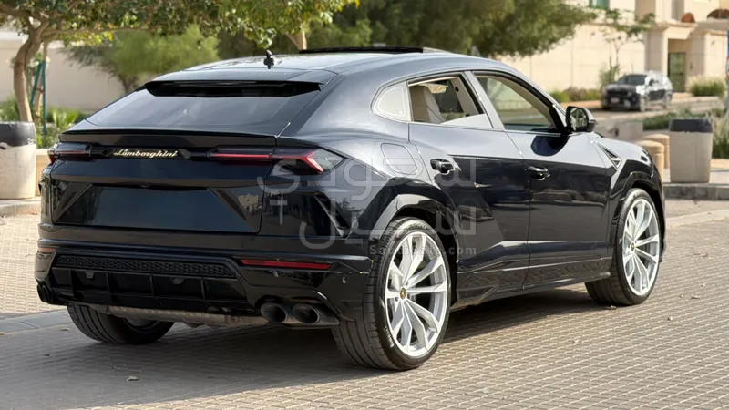 2022 Lamborghini URUS
