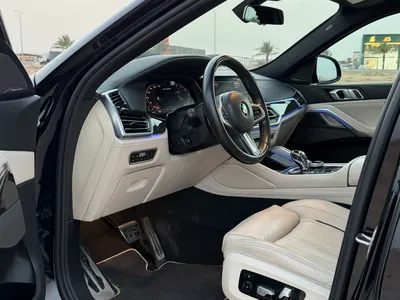 2020 BMW X Series 6 M50i