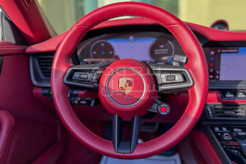2025 بورش 911 كاريرا
