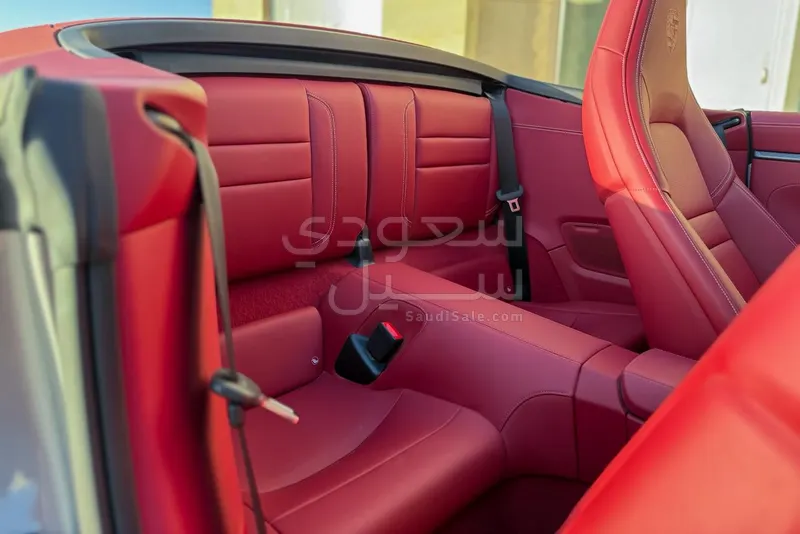 2025 بورش 911 كاريرا