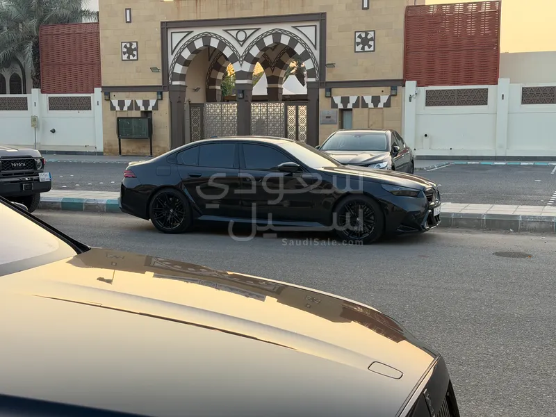 2026 بي ام دبليو الفئة ام إم 5