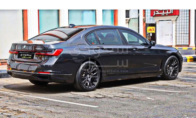 2022 BMW 7 Series 730Li