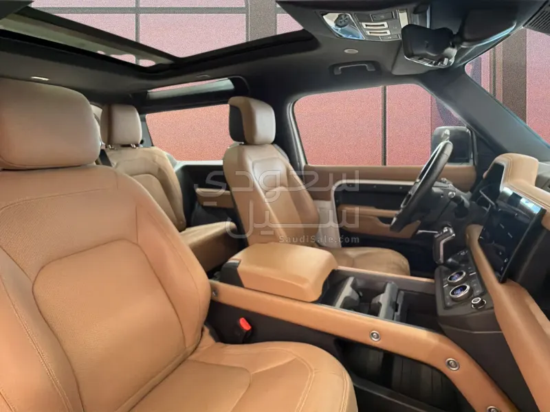 2025 Land Rover Defender 90