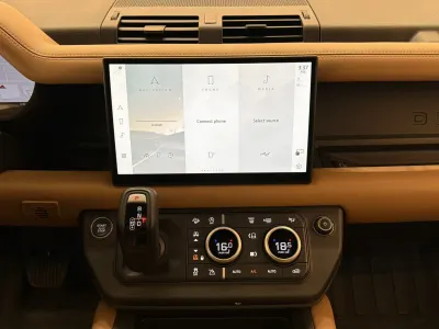 2025 Land Rover Defender 90