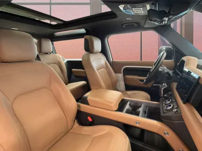 2025 Land Rover Defender 90