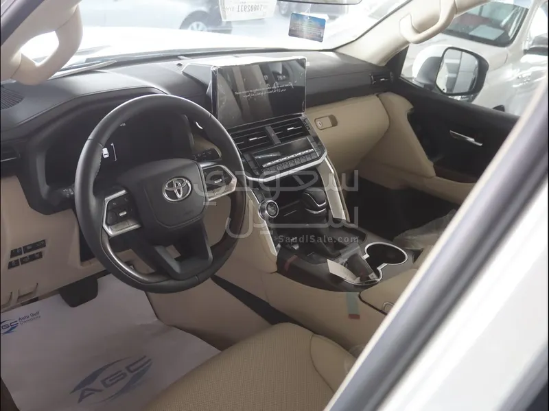 2026 Toyota Land Cruiser GXR