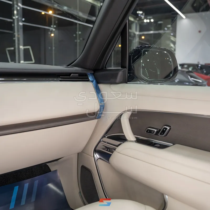 2025 Land Rover Range Rover SV Autobiography