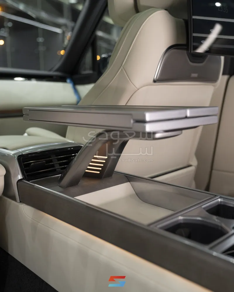 2025 Land Rover Range Rover SV Autobiography