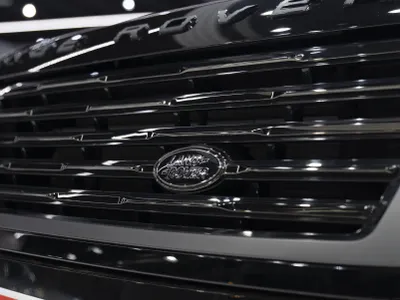 2025 Land Rover Range Rover SV Autobiography