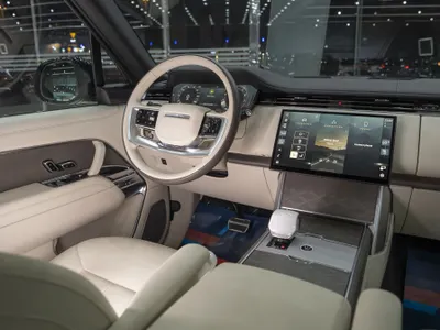 2025 Land Rover Range Rover SV Autobiography