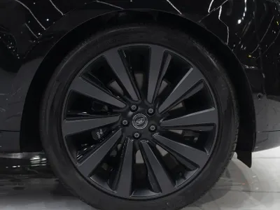 2025 Land Rover Range Rover SV Autobiography