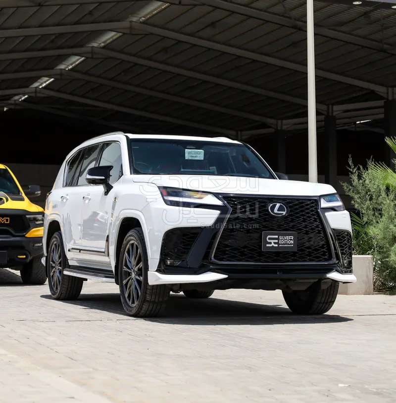2025 Lexus LX 600 F
