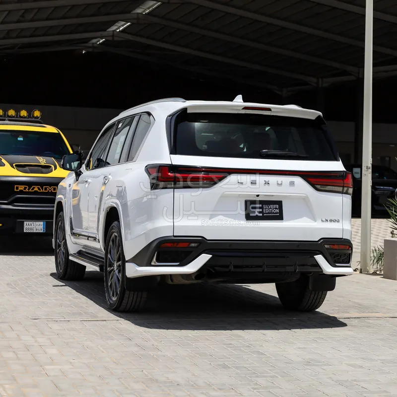 2025 Lexus LX 600 F