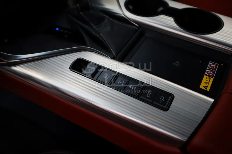 2025 Lexus LX 600 F