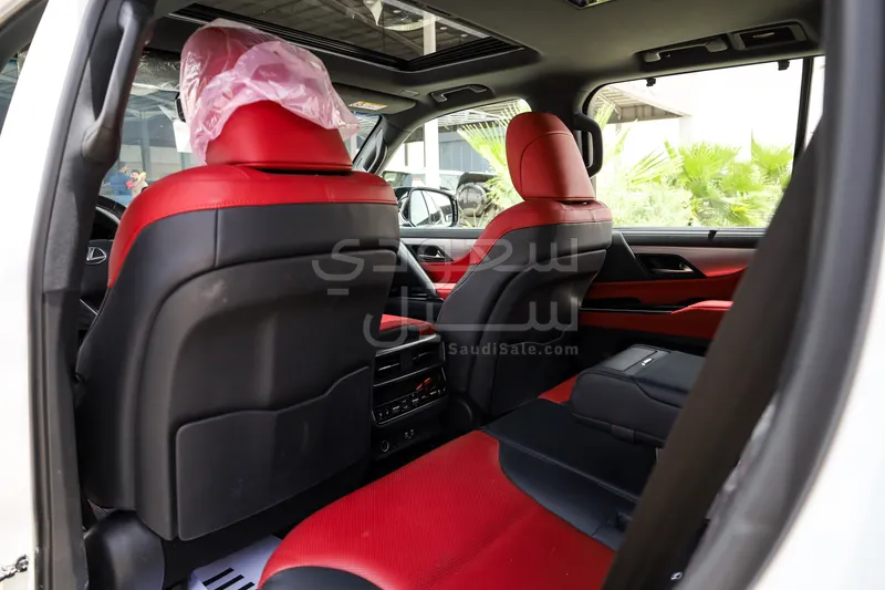 2025 Lexus LX 600 F