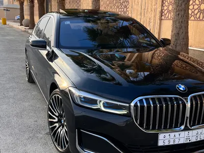 2021 بي ام دبليو الفئة السابعة 750 إل أي