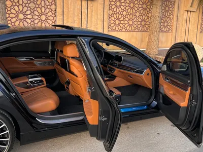 2021 بي ام دبليو الفئة السابعة 750 إل أي