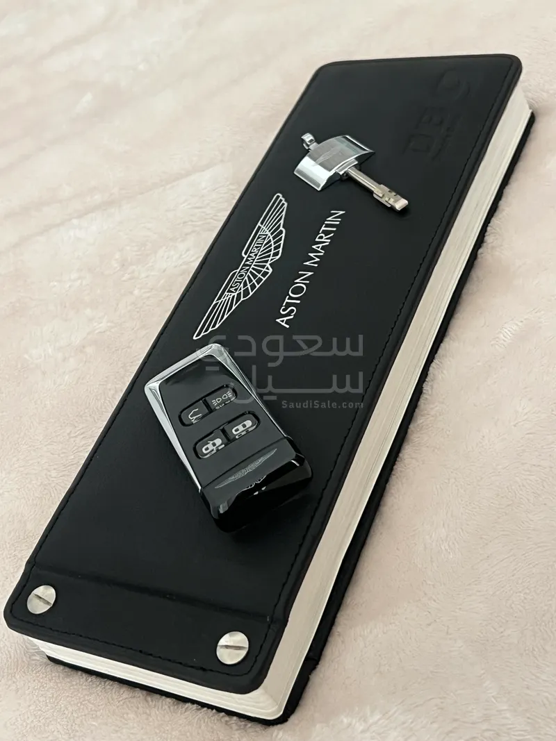 2010 استون مارتن دي بي 9