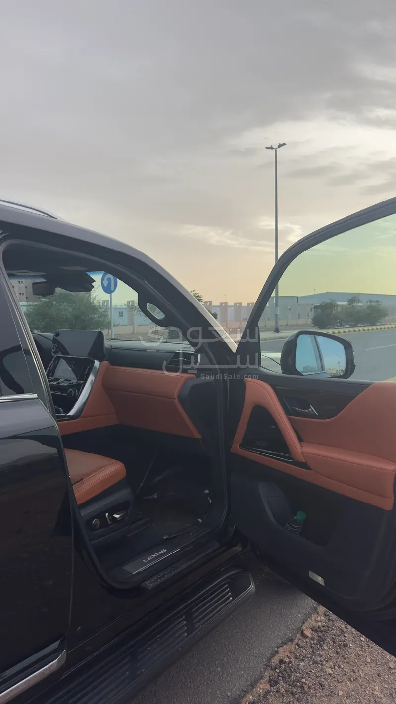 2022 Lexus LX 600 vip