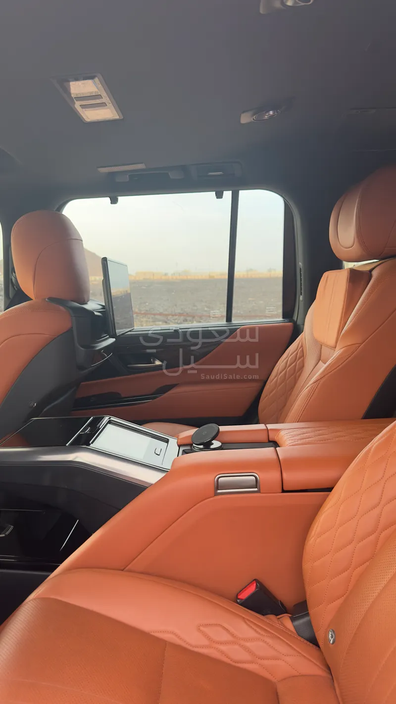 2022 Lexus LX 600 vip